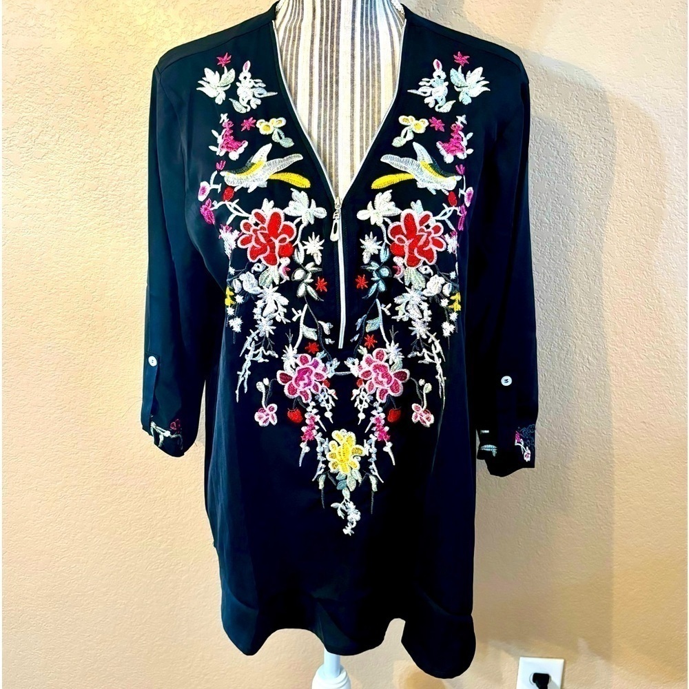 NWT Tunic Top Small Oversized Grosy Black Embroidered Floral Pink White Zip Neck